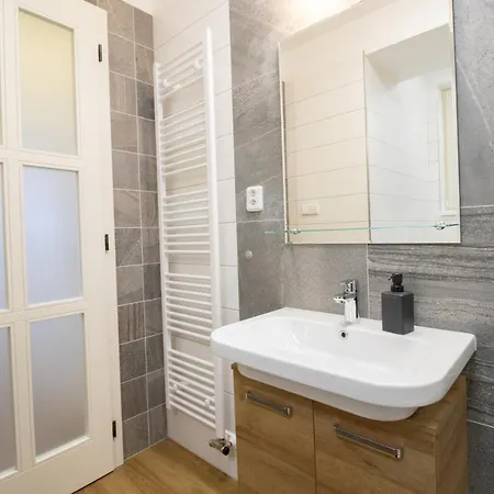 Ve Smeckach Cr 2 Bedroom Apartment *