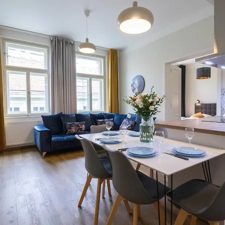 Ve Smeckach Cr 2 Bedroom Apartment *