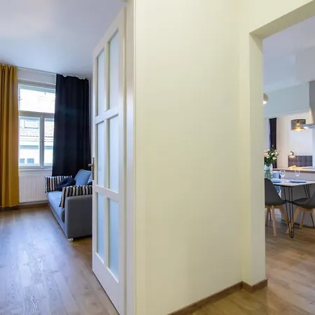 Ve Smeckach Cr 2 Bedroom شقة *