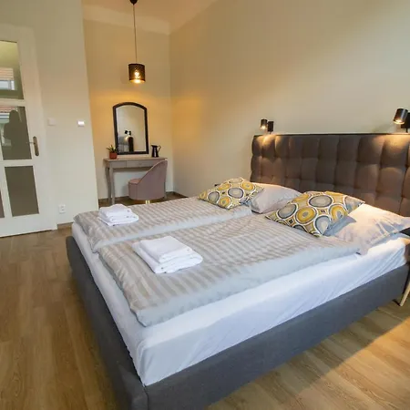 شقة Ve Smeckach Cr 2 Bedroom براغ